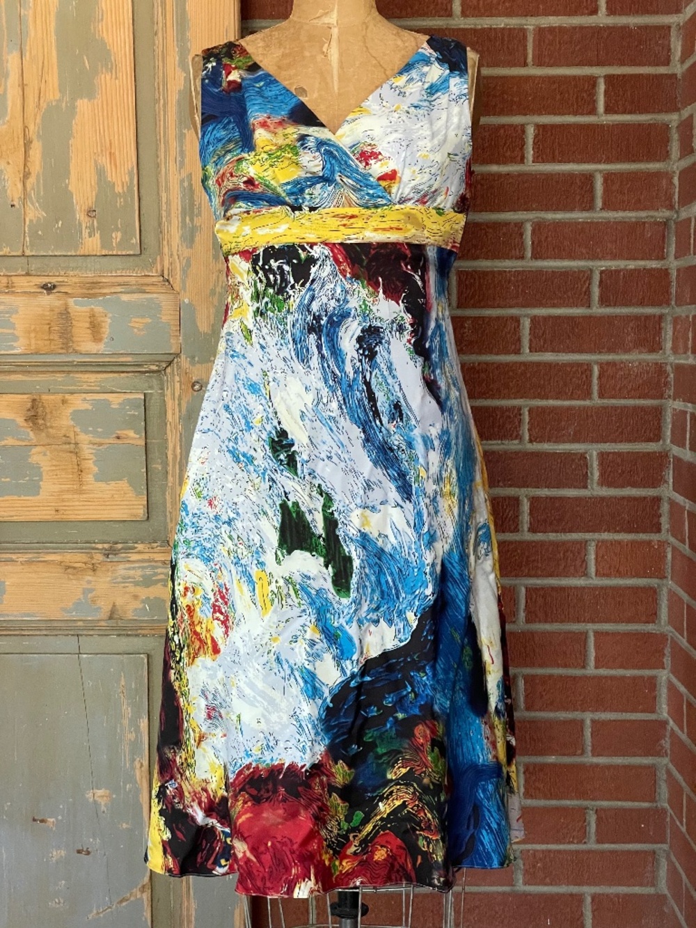 Diane Von Furstenberg Vintage Y2K Silk Dress - Abstract Print Sleeveless - V Nec